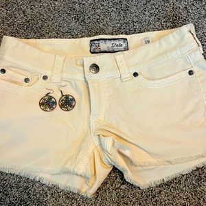 New BKE Shorts sz 29 w/ New Earrings no stains or tears